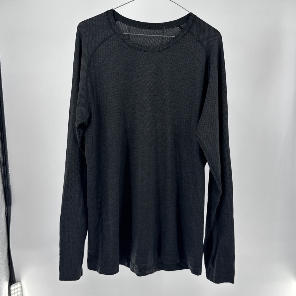 Lululemon Men's Size Large Charcoal Metal Vent Tech Long Sleeve Shirt Stretch
